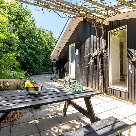 3 Bedroom In * Glesborg