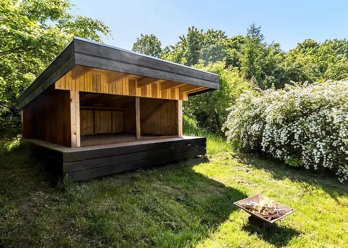 3 Bedroom In * Glesborg